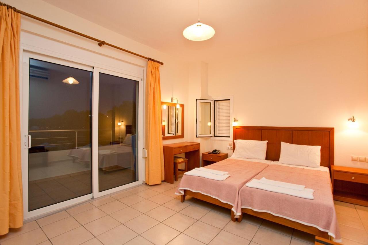 Phaedra Hotel Stalós Zimmer foto